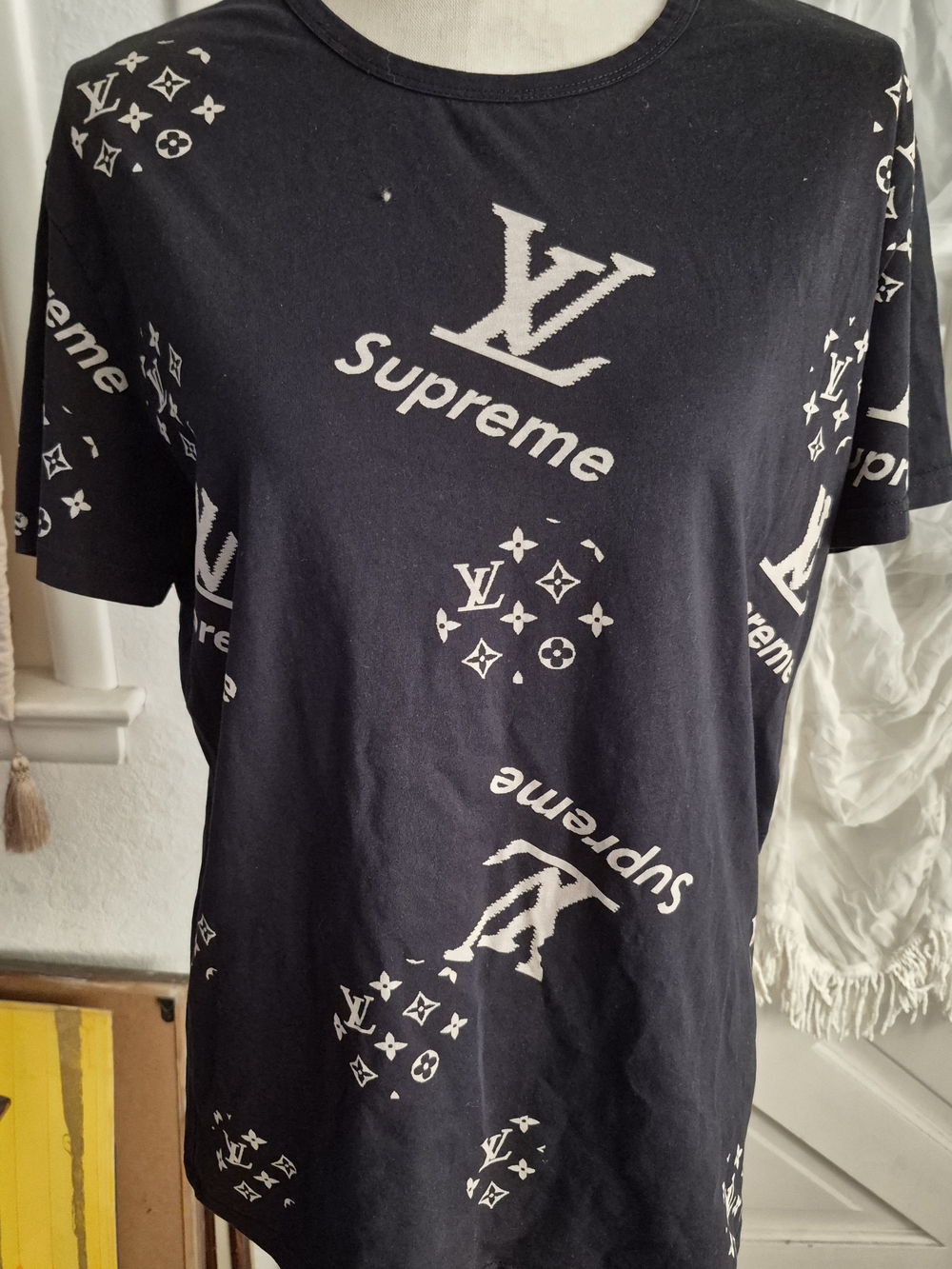 Black Supreme x LV Logo Graphic Tee Short Sleeve